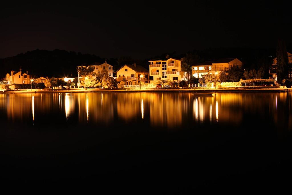 Apartments Rajna Žaborić Extérieur photo